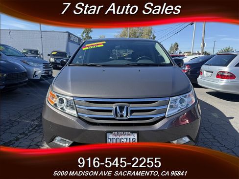 Used 2013 Honda Odyssey Touring image 2