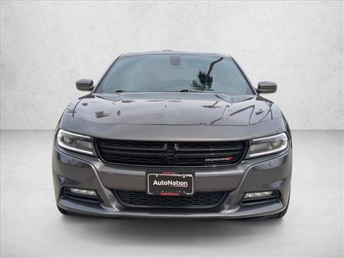 Used 2017 Dodge Charger SXT w/ Plus Group RWD image 2