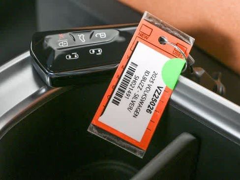 New 2025 Volkswagen ID. Buzz Pro S image 15