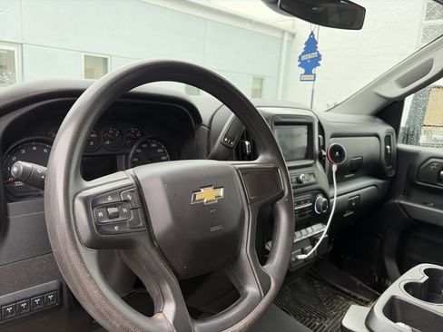 Used 2024 Chevrolet Silverado 2500 Custom w/ Custom Convenience Package AWD/4WD image 11