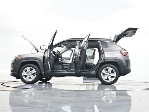 Used 2022 Jeep Compass Latitude w/ Sun and Sound Group image 48