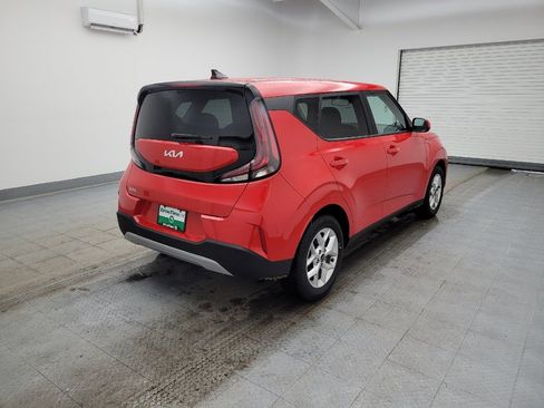 Used 2023 Kia Soul LX w/ LX Technology Package FWD image 9