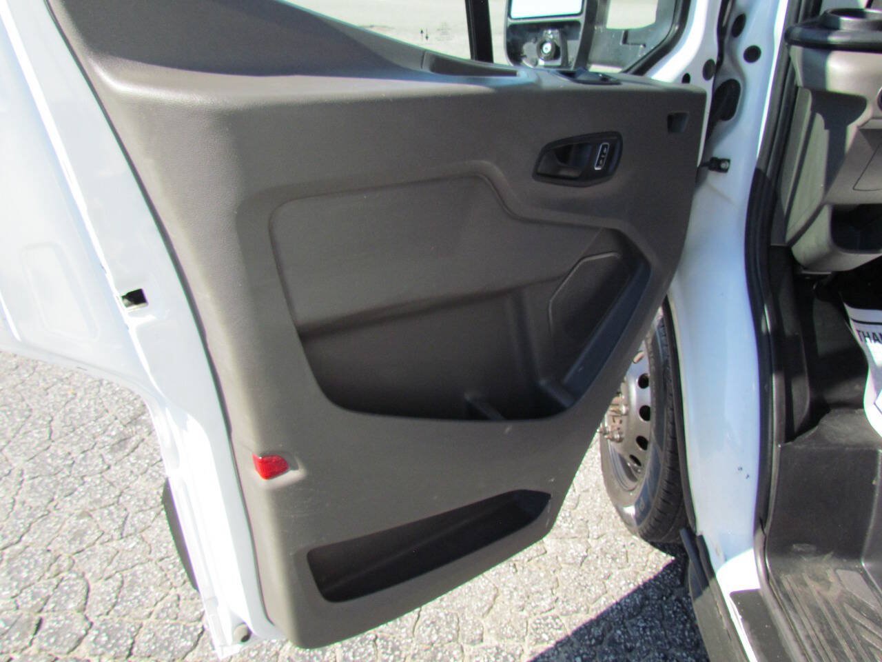 Used 2022 Ford Transit 350 DRW AWD w/ Exterior Upgrade Package image 11