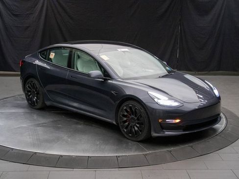 Used 2023 Tesla Model 3 Performance image 2