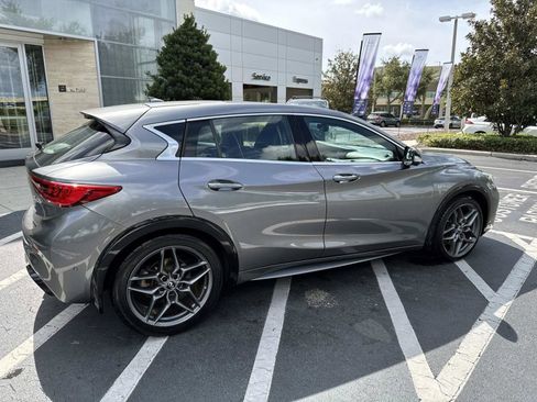Used 2018 INFINITI QX30 Sport w/ Cargo Package image 2
