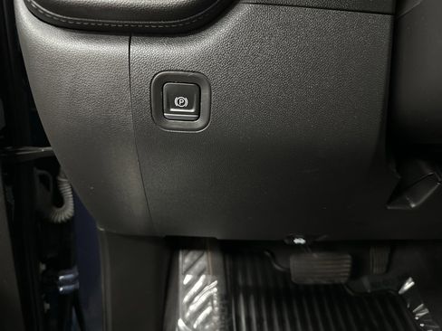 Used 2021 Chevrolet Silverado 1500 RST w/ Z71 Off-Road Package image 32