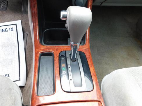 Used 2004 Toyota Camry XLE image 11