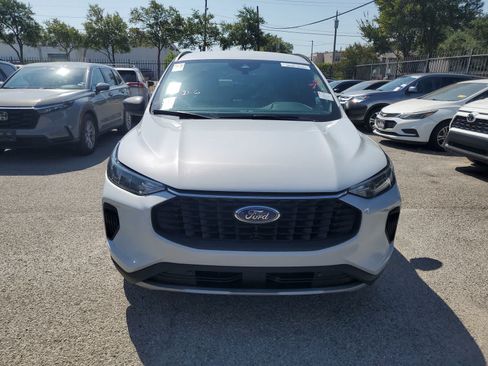 Used 2025 Ford Escape ST-Line FWD image 8
