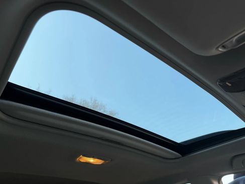 Used 2011 Subaru Outback 2.5i Limited image 23