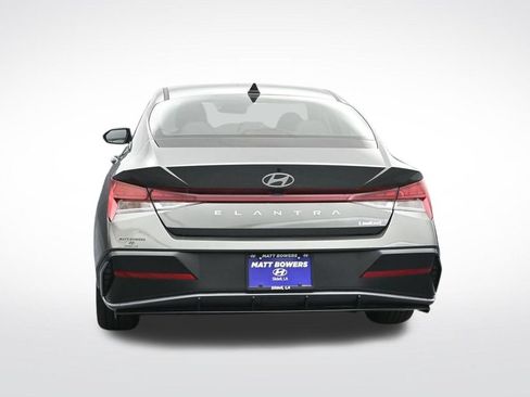 New 2026 Hyundai Elantra Limited FWD image 5