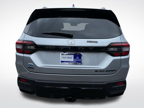 New 2026 Honda Pilot Black Edition image 5