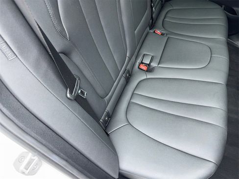 Used 2022 BMW X5 sDrive40i w/ Premium Package image 53