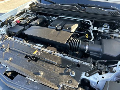 Used 2024 Chevrolet Colorado W/T w/ WT Convenience Package image 15