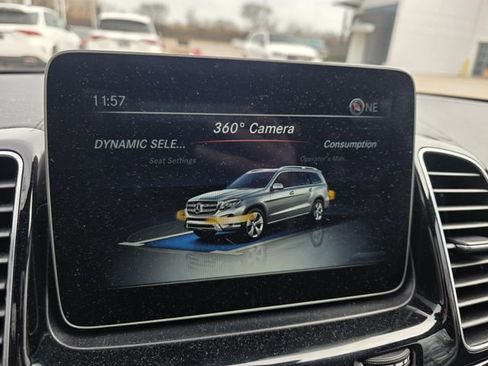 Used 2019 Mercedes-Benz GLS 550 4MATIC image 3