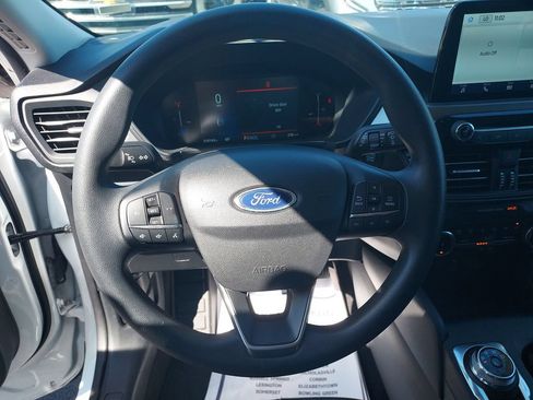 Used 2025 Ford Escape Active AWD/4WD image 17