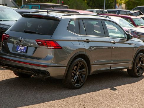 Used 2023 Volkswagen Tiguan SE R-Line FWD image 5