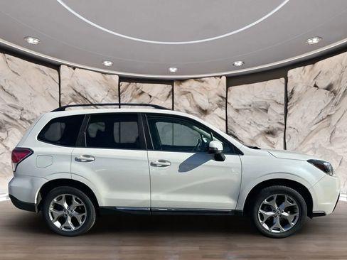 Used 2018 Subaru Forester 2.5i Touring w/ Popular Package #3B image 6