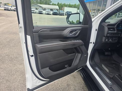 Used 2023 Chevrolet Tahoe RST w/ Max Trailering Package AWD/4WD image 11