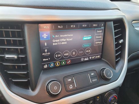 Used 2020 GMC Acadia SLT w/ Premium Package image 22