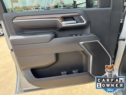 Used 2025 Chevrolet Silverado 2500 LT image 7