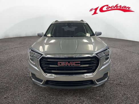 Certified 2023 GMC Terrain SLE w/ Driver Convenience Package image 23