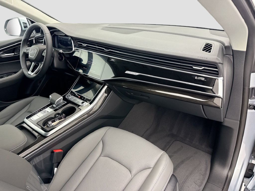 Used 2026 Audi Q8 Premium Plus w/ Premium Plus Package AWD/4WD image 17