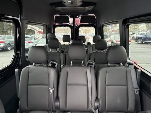 Used 2024 Mercedes-Benz Sprinter 2500 image 10