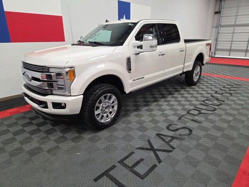 Used 2019 Ford F250 Limited w/ FX4 Off-Road Package image 3