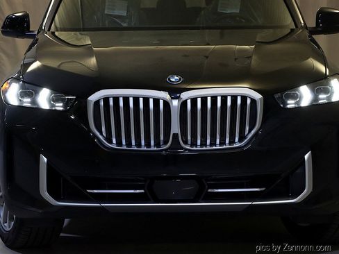 Used 2026 BMW X5 xDrive50e image 6