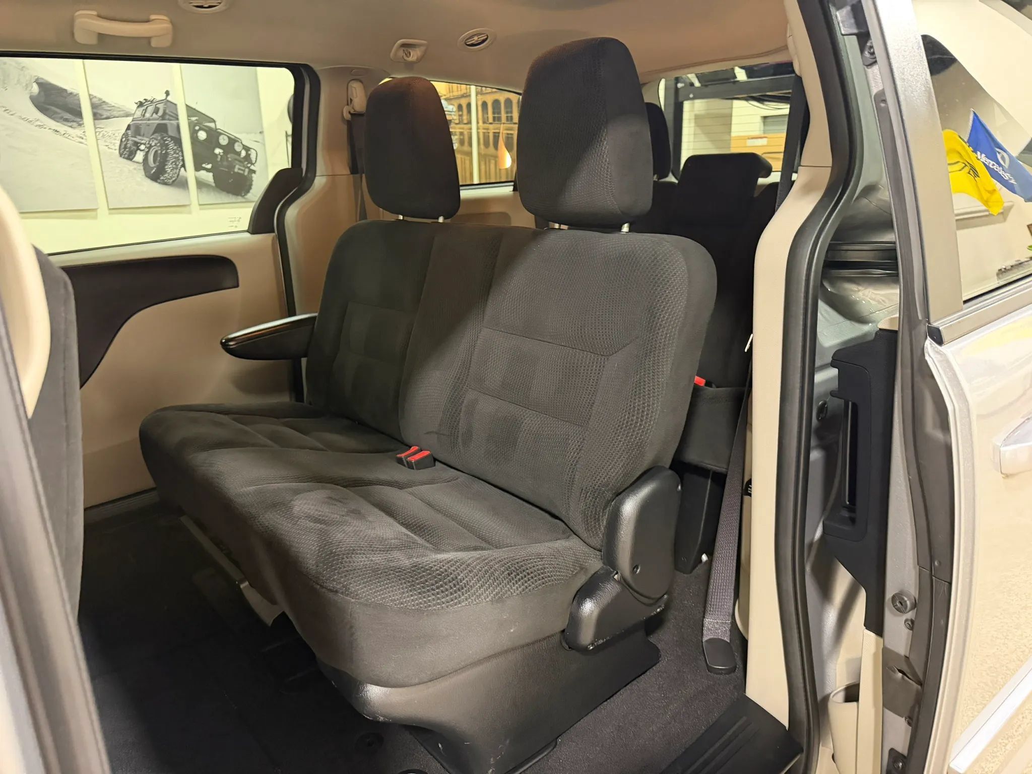 Used 2017 Dodge Grand Caravan SE FWD image 19