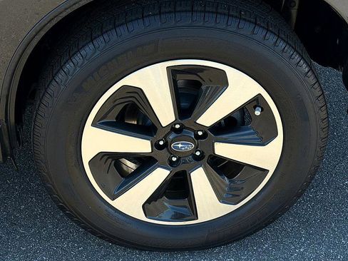 Used 2018 Subaru Forester 2.5i Limited image 6
