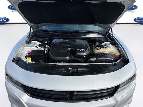 Used 2019 Dodge Charger SXT image 32