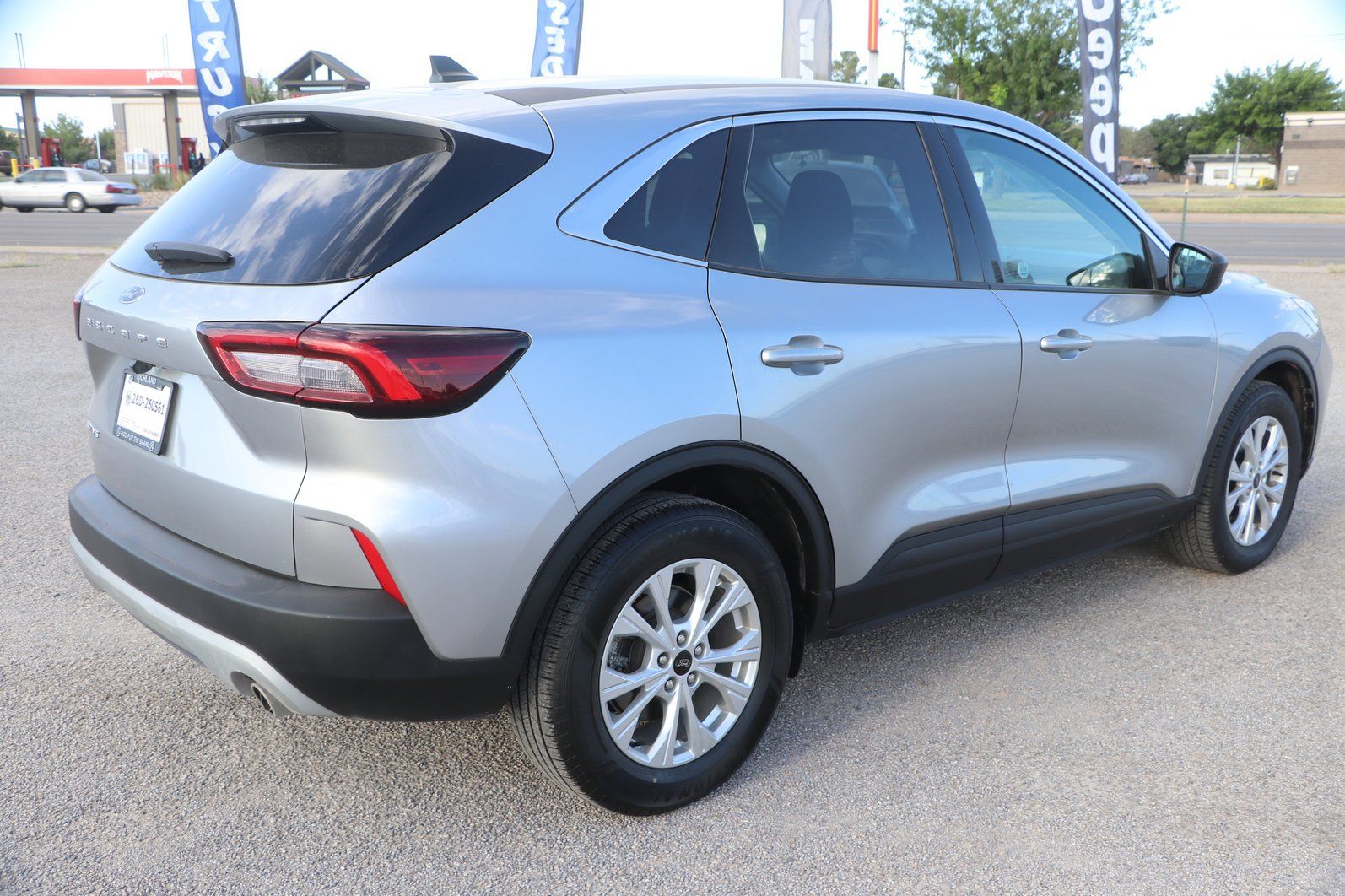 Used 2024 Ford Escape Active w/ Cold Weather Package FWD image 7