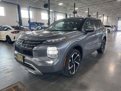 Used 2023 Mitsubishi Outlander SE