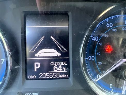 Used 2017 Toyota Corolla L w/ Carpet Mat Package (TMS) FWD image 12