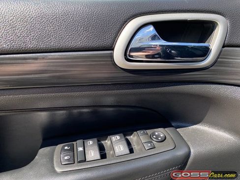 Certified 2022 Jeep Grand Cherokee Laredo X AWD/4WD image 24