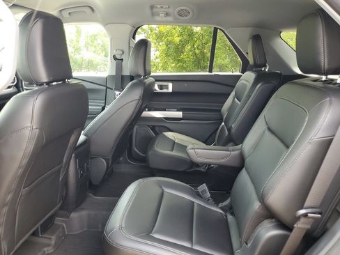 Certified 2024 Ford Explorer XLT w/ Equipment Group 202A AWD/4WD image 13