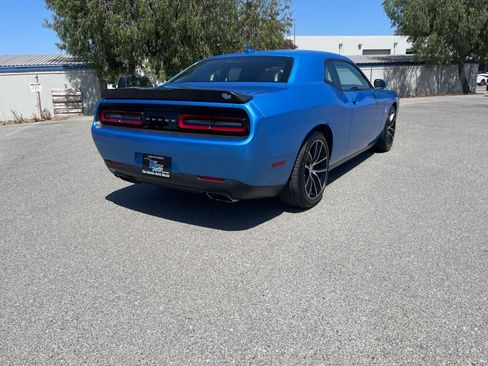 Used 2016 Dodge Challenger R/T Scat Pack w/ Leather Interior Group RWD image 5