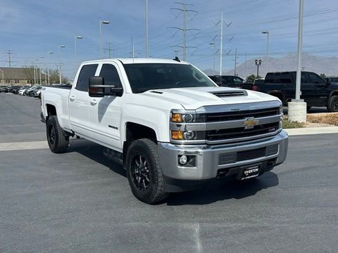 Used 2019 Chevrolet Silverado 2500 LT AWD/4WD image 27