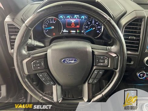 Used 2018 Ford Expedition Limited w/ Equipment Group 301A AWD/4WD image 15