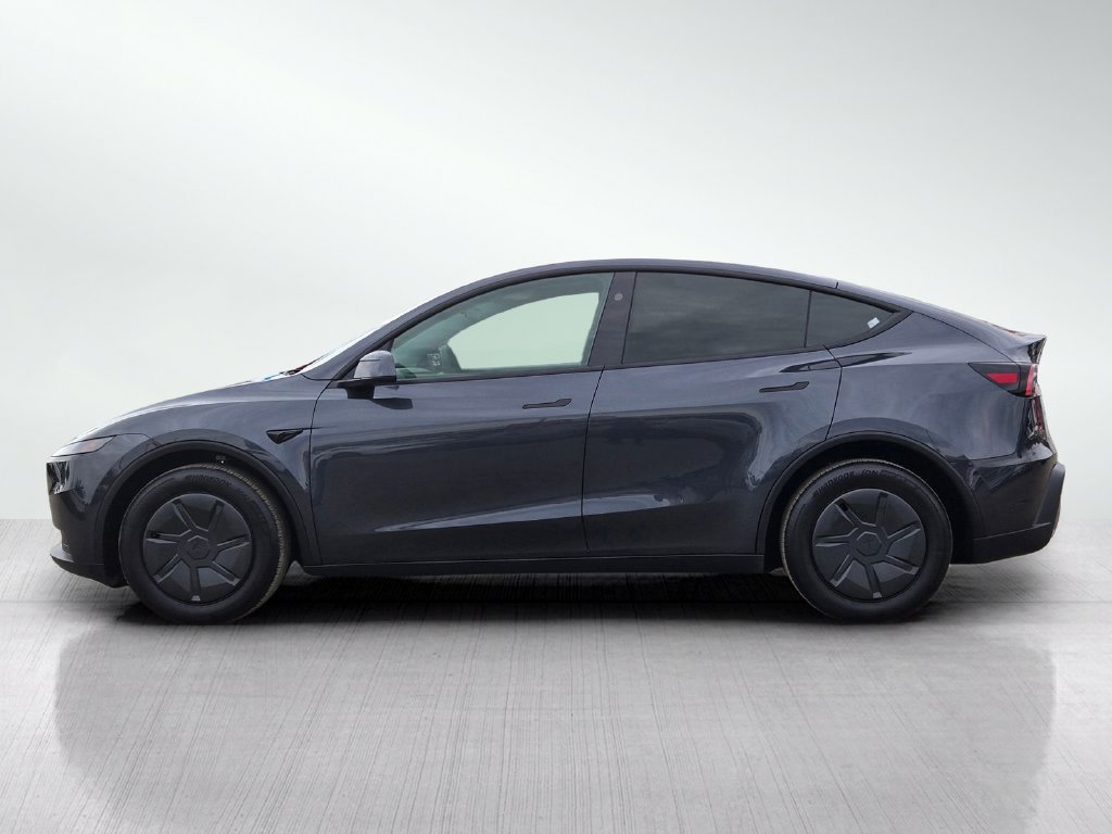Used 2026 Tesla Model Y AWD image 7