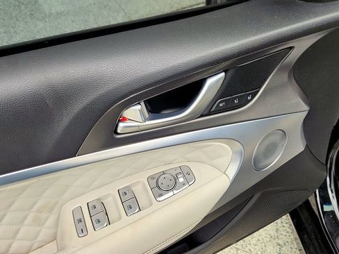 Used 2024 Genesis G70 3.3T Advanced w/ Sport Prestige Package image 11