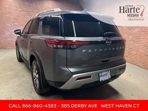 Certified 2023 Nissan Pathfinder SL image 4