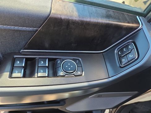 Used 2023 Ford F150 Lariat w/ Trailer Tow Package image 13