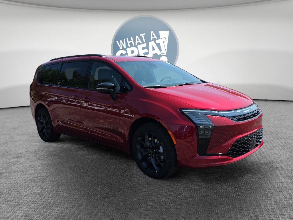 New 2027 Chrysler Pacifica Select AWD/4WD image 1