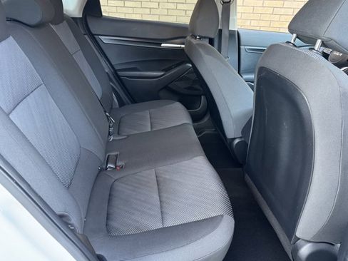 Used 2023 Kia Seltos LX image 10