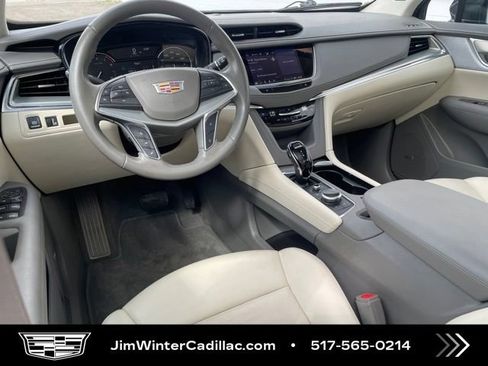 Certified 2022 Cadillac XT5 Premium Luxury AWD/4WD image 23