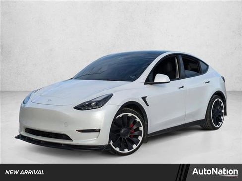 Used 2022 Tesla Model Y Performance image 1