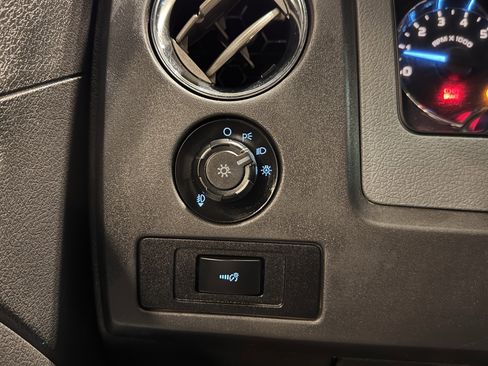 Used 2012 Ford F150 XLT w/ XLT Chrome Pkg image 10