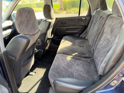 Used 2004 Honda CR-V EX image 10